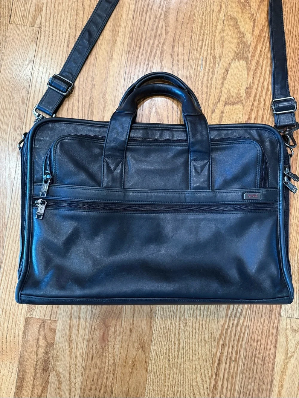 Tumi Alpha Nappa Large Black Leather Briefcase Organizer Padded